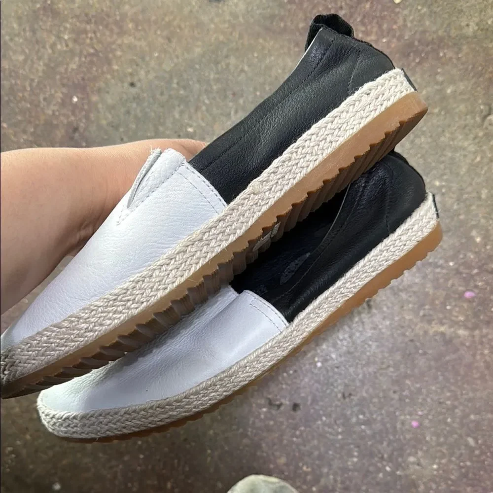 Sorel White and Black Espadrilles Sleek Slip-On